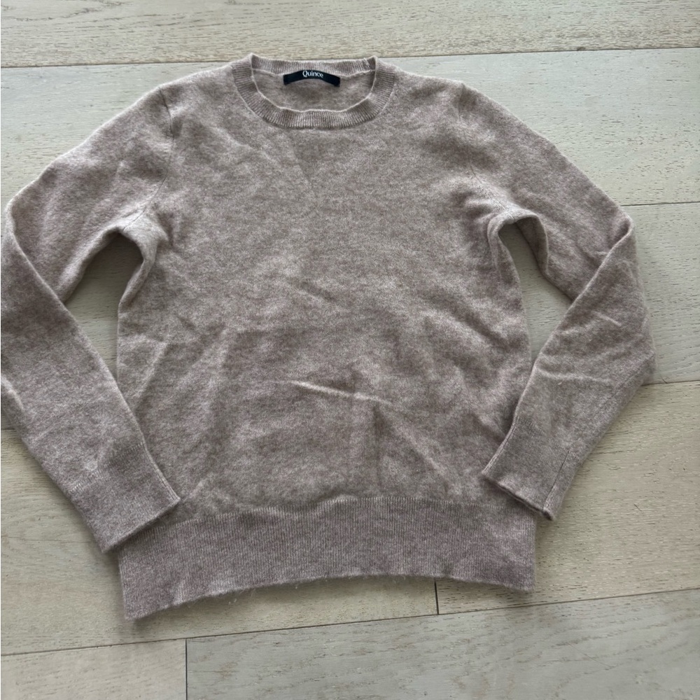 Quince | Small | tan Mongolian cashmere crew neck cashmere sweater - Picture 7 of 9